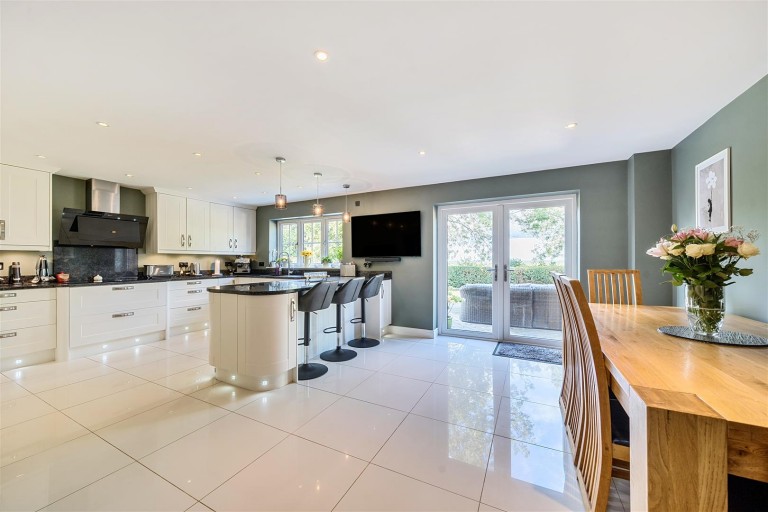 Images for 12 West End Lane, Bishopstone, Swindon