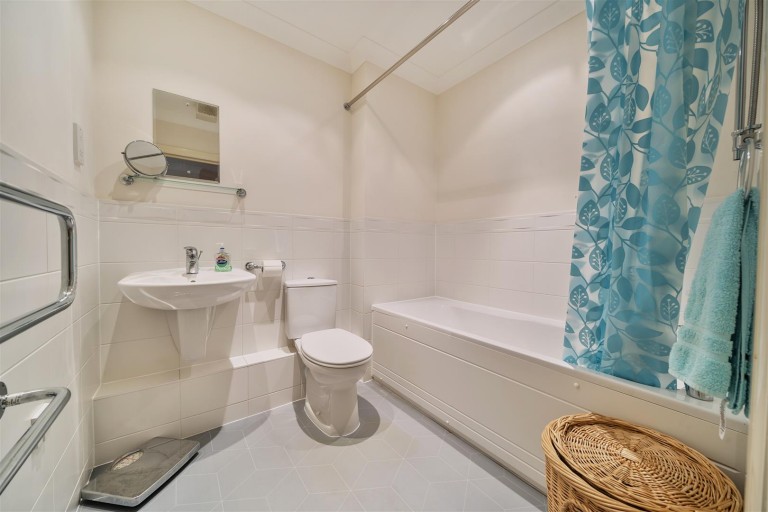 Images for Wolage Drive, Grove, Wantage