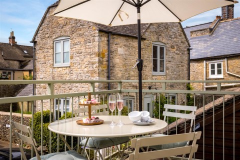 Click the photo for more details of Sheep Street, Stow on the Wold, Gloucestershire