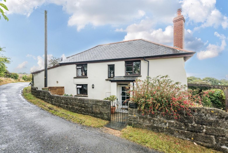 Click the photo for more details of Bishops Tawton, Barnstaple