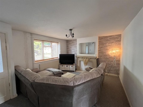 Click the photo for more details of Hawthorn Road, Yeovil, Somerset, BA21 4PQ