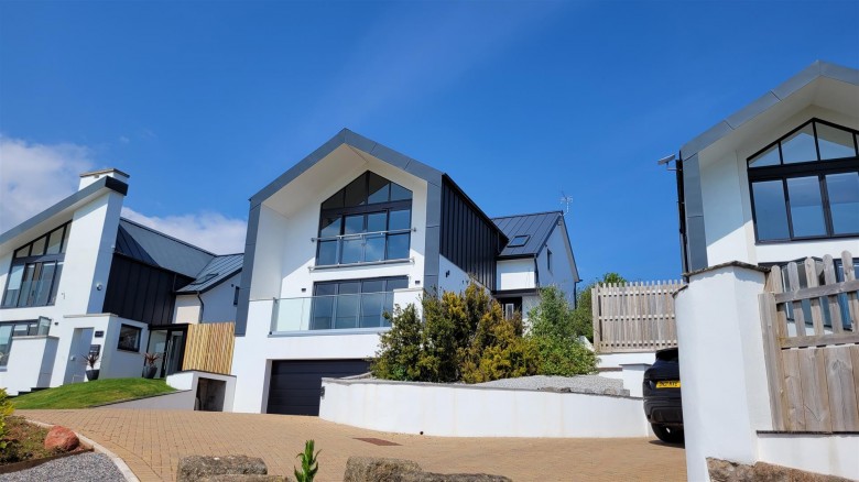 Click the photo for more details of Fluder Hill, Kingskerswell, Newton Abbot