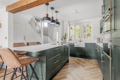 Click the photo for more details of Pinza Close, Newmarket