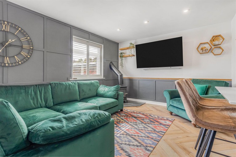 Images for Pinza Close, Newmarket