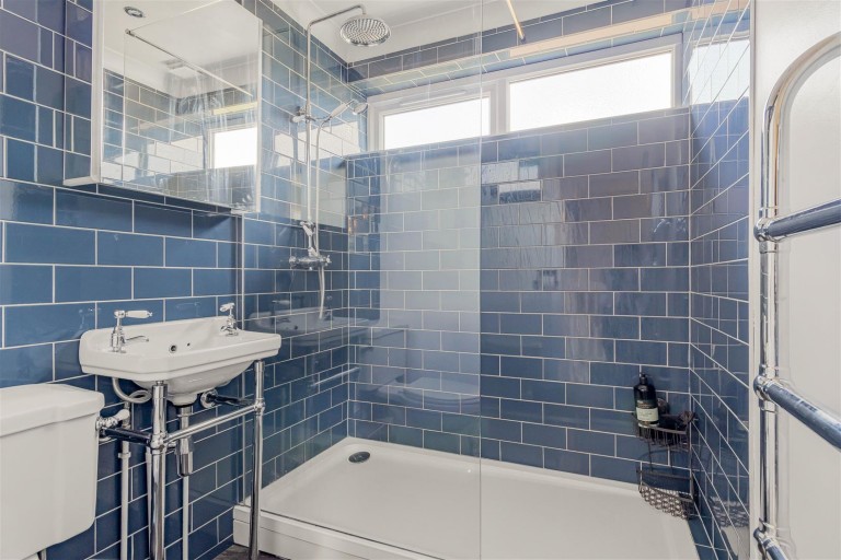 Images for Pinza Close, Newmarket