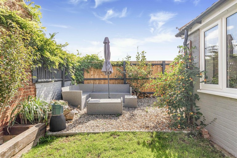 Images for Pinza Close, Newmarket