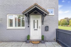 Images for Pinza Close, Newmarket