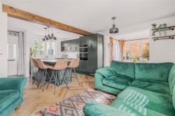 Images for Pinza Close, Newmarket