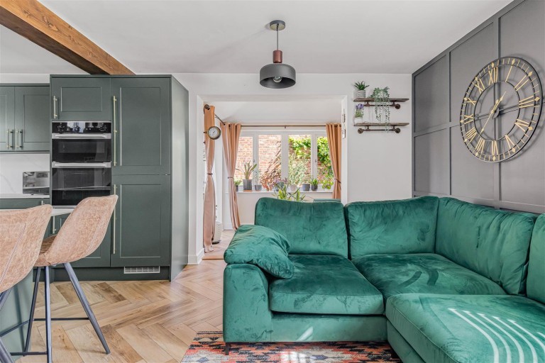 Images for Pinza Close, Newmarket