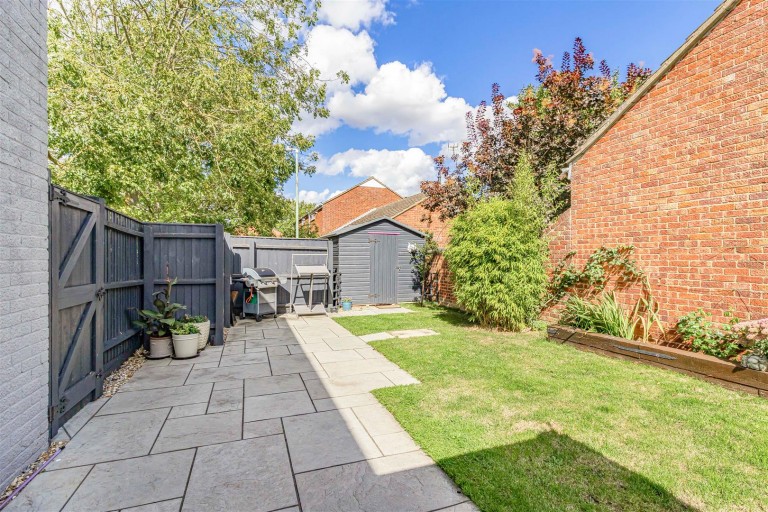 Images for Pinza Close, Newmarket