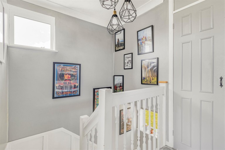 Images for Pinza Close, Newmarket