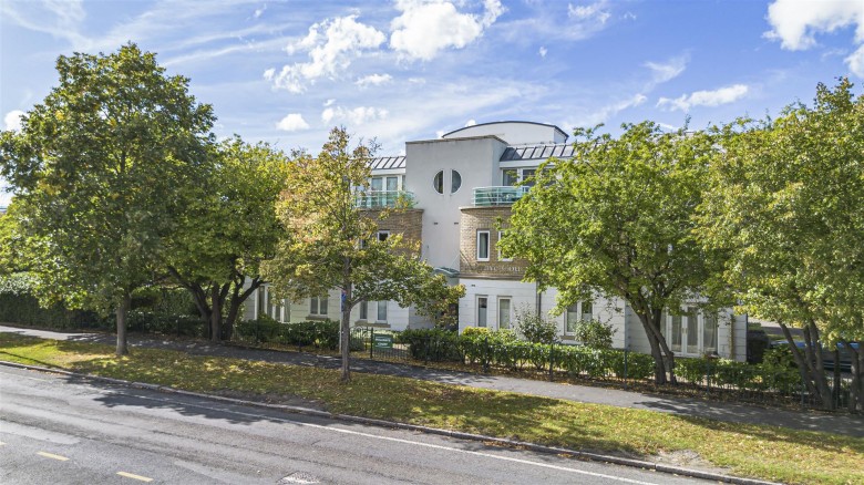 Click the photo for more details of Mowbray Road, Cambridge