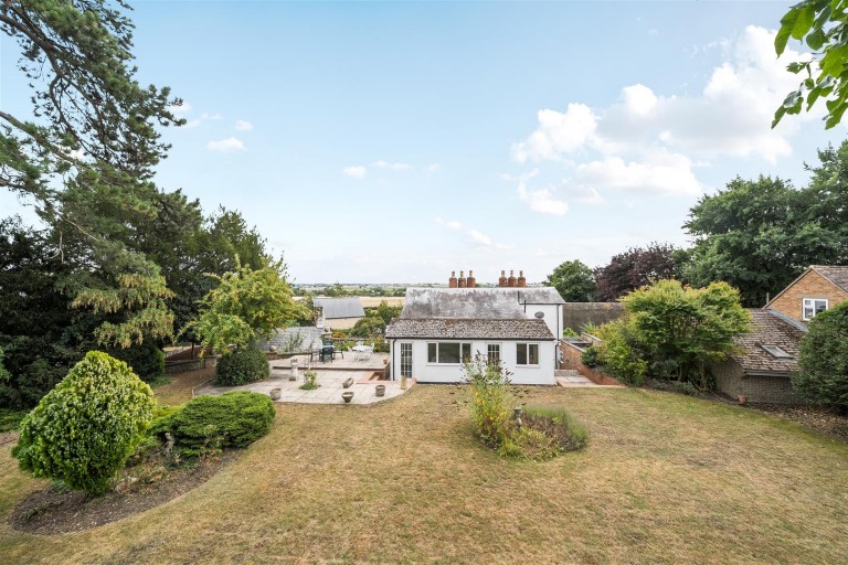 Images for High Street, Lois Weedon, NN12