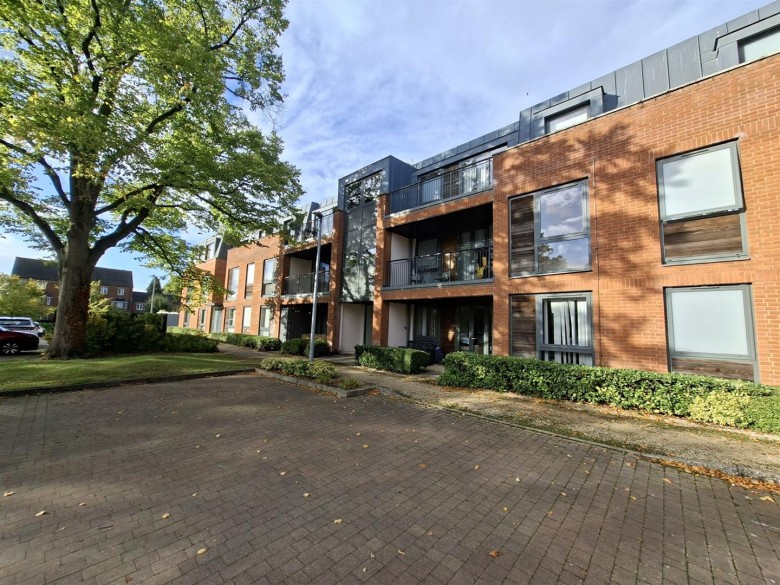 Click the photo for more details of South Meadow Road, Northampton, NN5