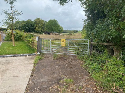 Click the photo for more details of Pitney, Langport