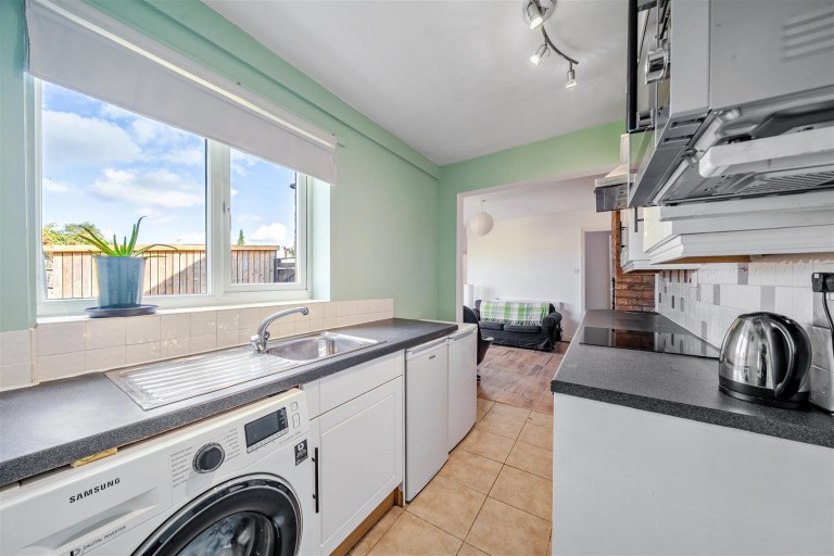 Images for Lawford Lane, Rugby, CV22