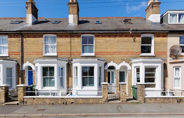 Click the photo for more details of Cowes, Isle of Wight