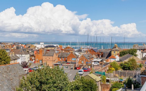 Click the photo for more details of Cowes, Isle of Wight