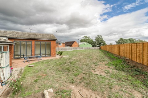 Click the photo for more details of Chestnut Lane, Clifton Campville, B79