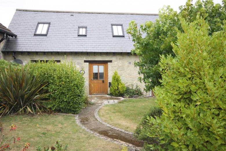 Click the photo for more details of 6 Puckwell Farm, High Street, Niton
