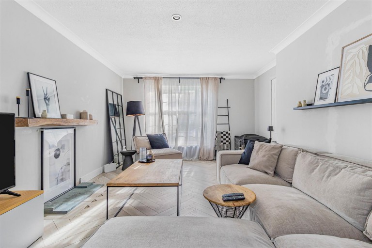 Images for Hallwyck Gardens, Newmarket