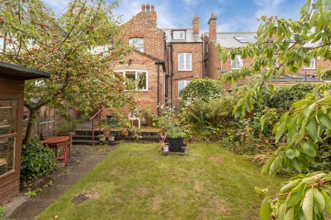 Click the photo for more details of Clifton Road, Rugby, CV21