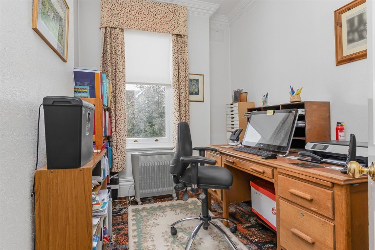 Images for Clifton Road, Rugby, CV21