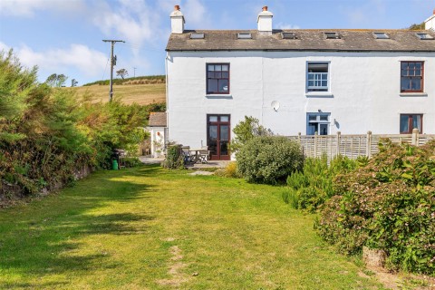 Click the photo for more details of Beesands, Kingsbridge