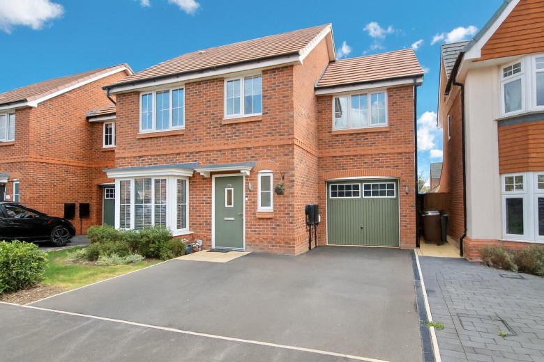 Click the photo for more details of Crocus Close, Newark