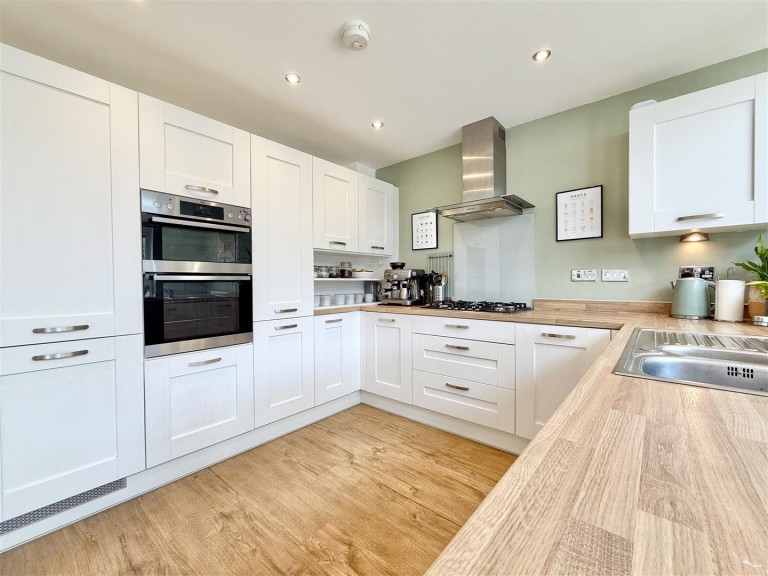 Images for Crocus Close, Newark