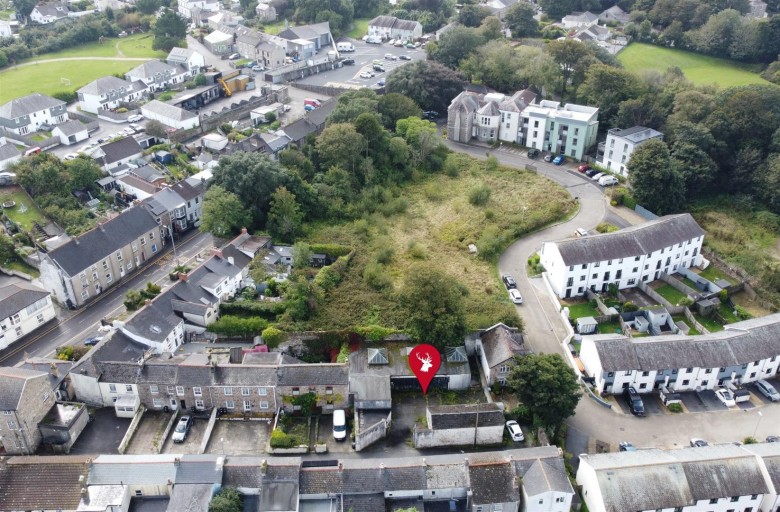 Click the photo for more details of Hoskings Row, Redruth
