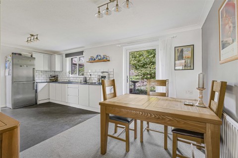 Click the photo for more details of Broadwoodwidger, Lifton