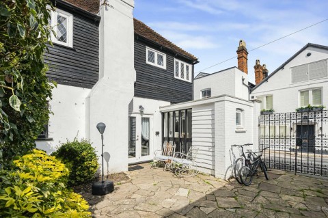 Click the photo for more details of Wharfe Lane, Henley-On-Thames