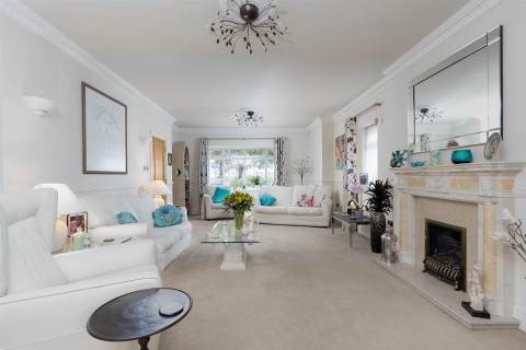 Click the photo for more details of Valley Lane, Bitteswell, Lutterworth, LE17