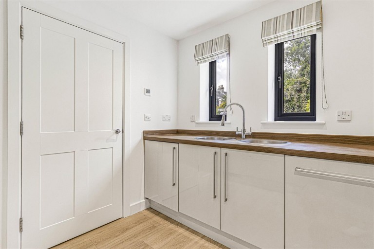 Images for Swallow Gardens, Chesterton, Cambridge