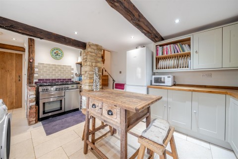 Click the photo for more details of Cattle End, Silverstone, NN12