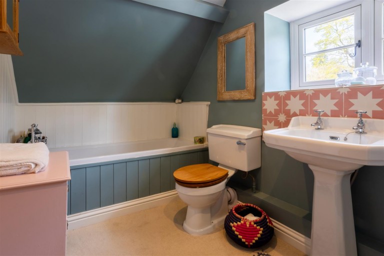 Images for Hill Road, Lower Boddington, NN11