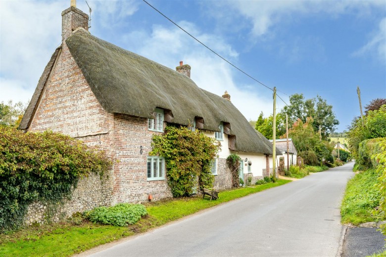 Click the photo for more details of West Street, Winterborne Stickland, Blandford Forum