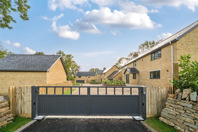 Click the photo for more details of Broadstone Lane, Hardington Mandeville, Yeovil