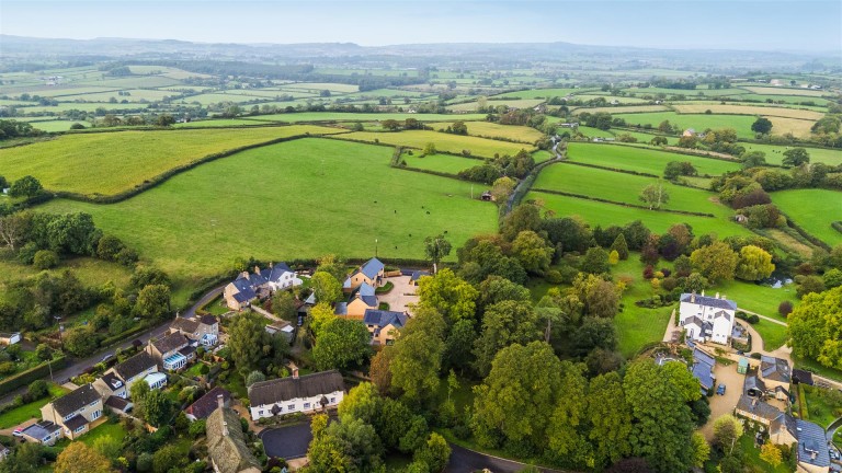 Images for Broadstone Lane, Hardington Mandeville, Yeovil