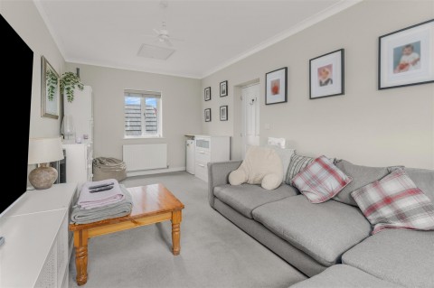 Click the photo for more details of Nickling Road, Banbury