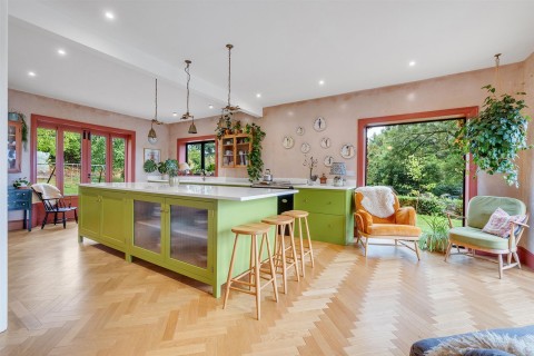 Click the photo for more details of Farway, Colyton