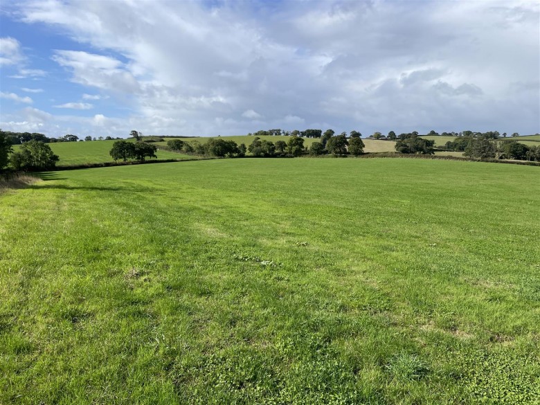 Click the photo for more details of Morchard Bishop, Crediton