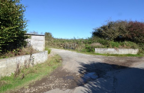 Click the photo for more details of Trevenna Cross, St. Mawgan, Newquay