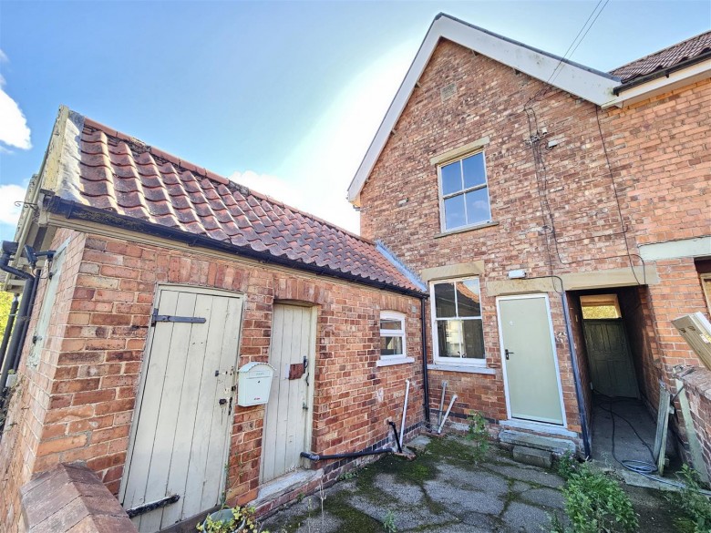 Click the photo for more details of Main Street, Hackthorn, Lincoln