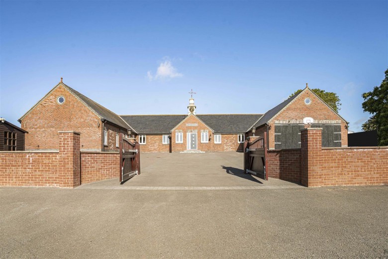 Click the photo for more details of Manor Lane, Whilton, Daventry, NN11
