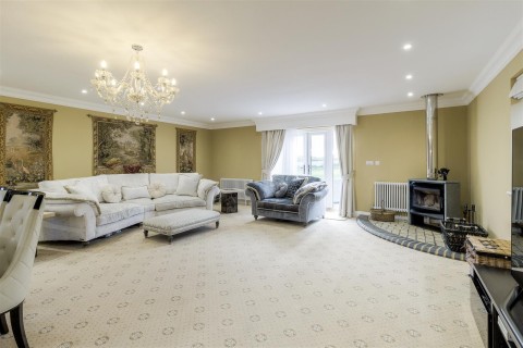 Click the photo for more details of Manor Lane, Whilton, Daventry, NN11