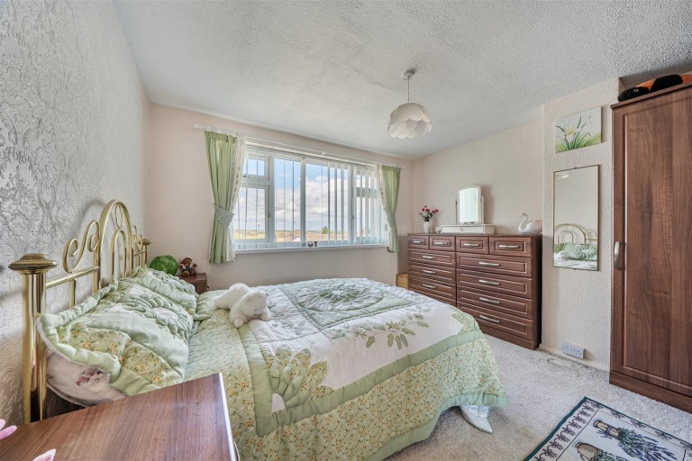 Images for Browning Road, Rugby, CV21