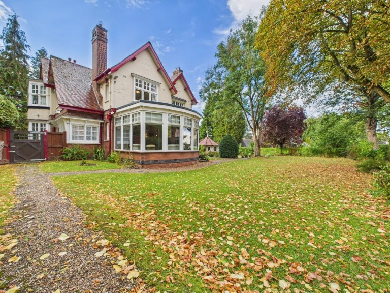 Images for Knighton Grange Road, Oadby, Leicestershire
