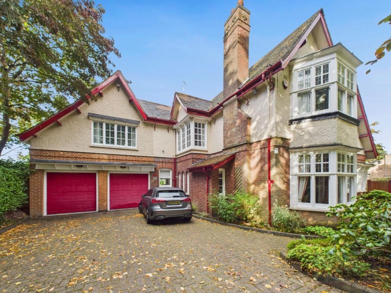 Click the photo for more details of Knighton Grange Road, Oadby, Leicestershire